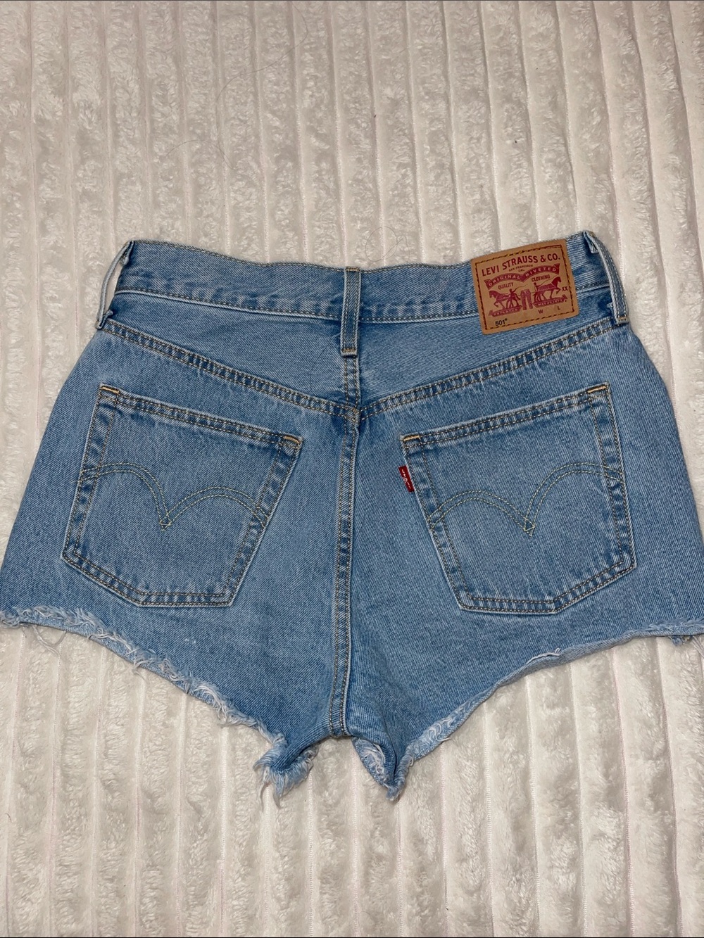 Levis 501 Shorts | Size 28